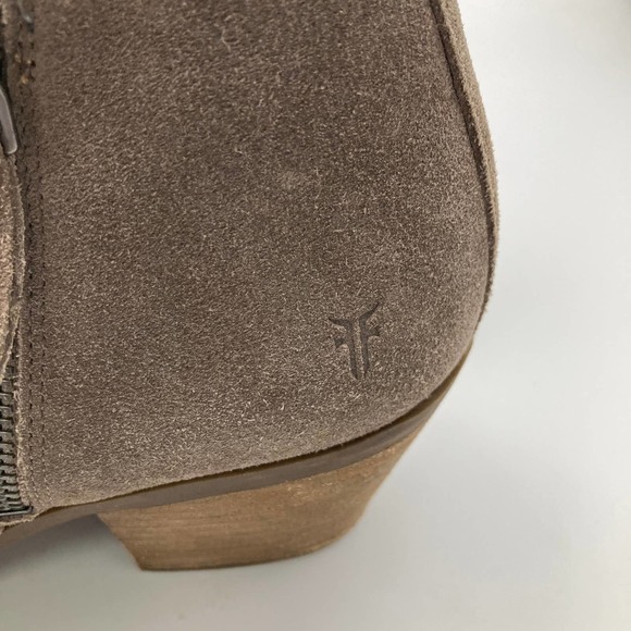 Frye Judith Zip Bootie Taupe - Picture 5 of 8